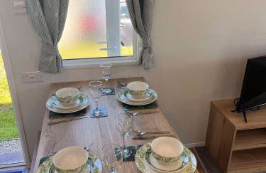 Shamrocks Cove Caravan - Award-Winning Coastal Retreat - Foto 12