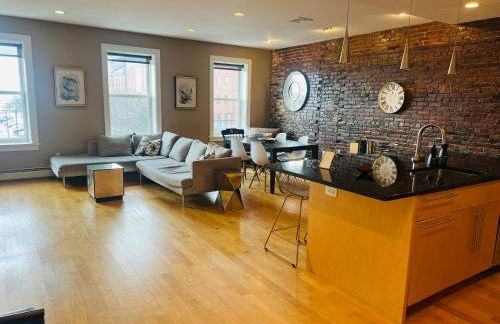 Boston Harbor views Modern north end condo FREE PARKING! - Foto 54