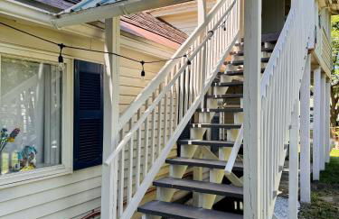 Cozy 1BD in Burlington’s Coolest Neighborhood - Photo 15