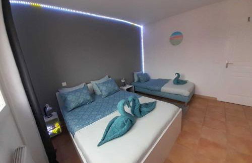 Villa avec plage à pied et grande piscine - Foto 13