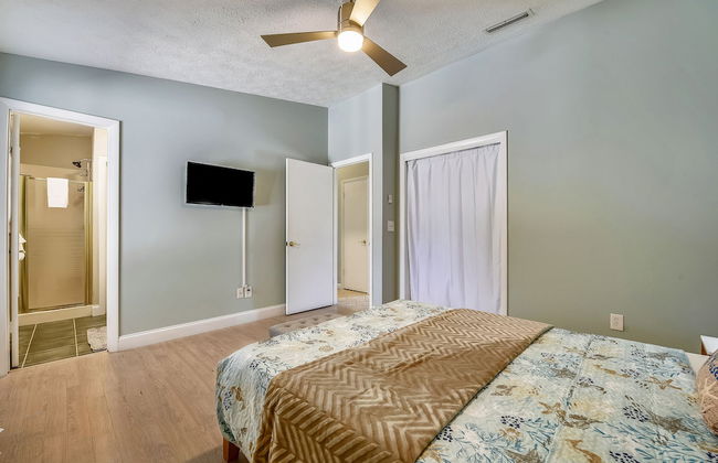 Emerald Sunset by Book That Condo - Photo 15