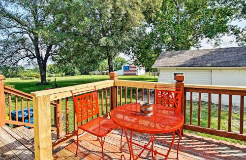 Remodeled Historic Farmhouse about 20 Mi to KC! - Foto 27