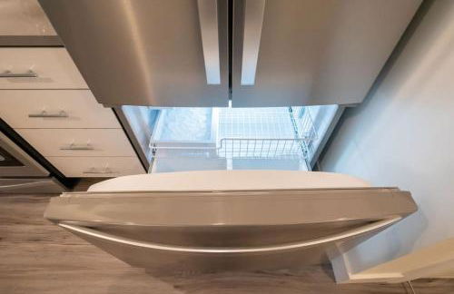 Bright Top Floor-Elevator-Walk Downtown-Laundry - Foto 26