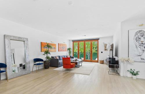 Luxury 4BR Villa with Private Pool in Los Angeles Crescent Heights - Foto 32