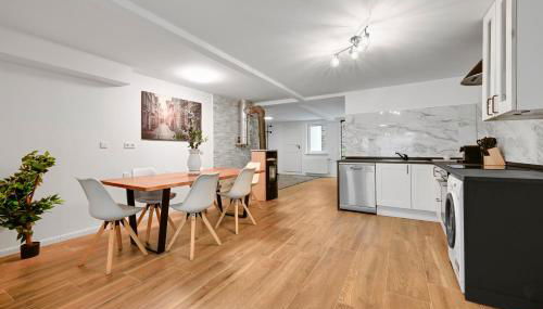 Stilvolle Apartments mit Kamin - Schlossblick und großer Terrasse 2-4 Zimmer 50-140qm - nahe A1 und Schloss Burg - Köln - Foto 5, stove