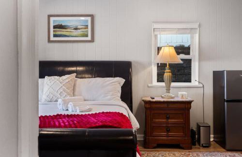 3BR Home 2 Baths Bonus Room, Minutes to NYC - Photo 2