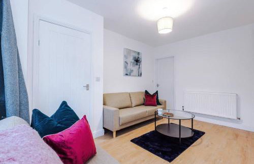Comfy 3-BR Wirral Home | Free Parking & Wi-Fi - Foto 66
