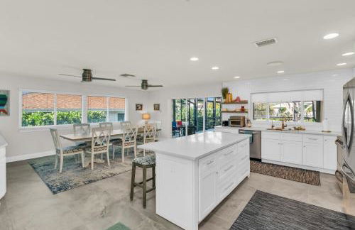 Chez Flamingo I Walk to Beach I Pet Friendly - Foto 7