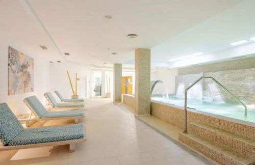 Luxury 2 bedroom apartment, close to the sea and the golf course, Aloha Hills Club Property - Foto 27