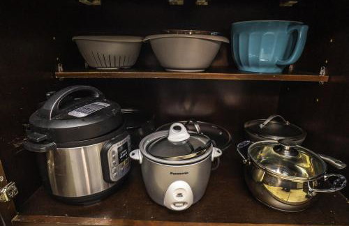 Viva Vegas Cozy 3BR Home Minutes from the Strip - Photo 26