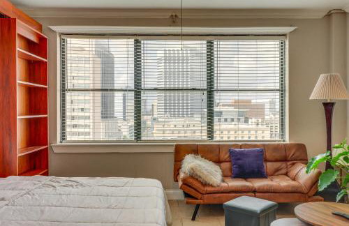 Downtown Jacksonville Studio with City Views! - Foto 11