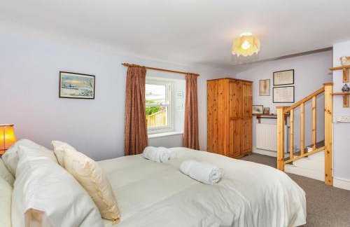 Corner House - Photo 17