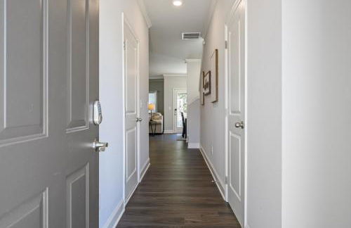 Stylish & Modern 3BR Home Near Chattahoochee River - Foto 22