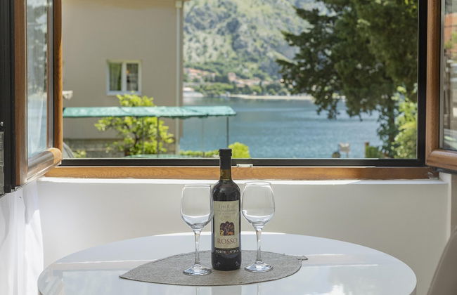 Muo Sea Front Apartments Kotor - Photo 23