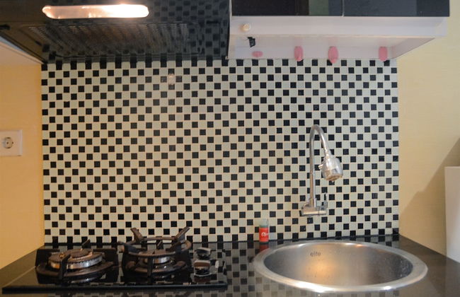 Gorgeous Studio Cinere Bellevue Apartment - Photo 13