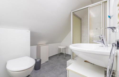 Monteurapartment I 12 Betten I Küche I Waschmaschine I Balkon I Nieder-Klingen - Foto 23