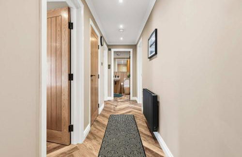 Outstanding 2BD Apt - Ferry Terminal & Free Parking - Foto 20