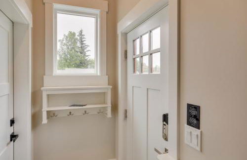 Anchorage Apartment with a View about 3 Mi to Airport - Photo 22