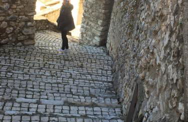 hilltop villa garden with great views - Foto 31