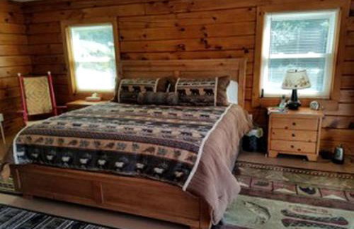 Rustic Cabin for a Weekend Getaway near McKenzie Mountain Wilderness in New York - Foto 4