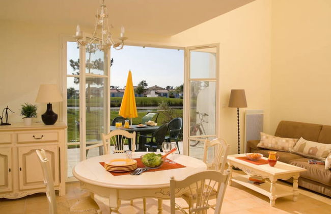 Spacious Villa With a Private Pool on a Golf Course in Loire - Foto 25