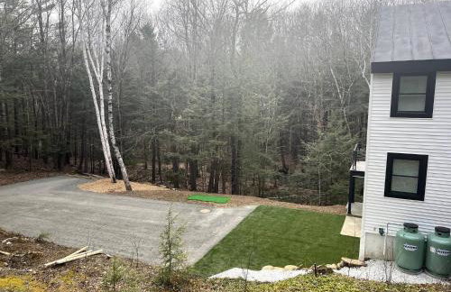 NEW cozy getaway near Mt Monadnock with hot tub - Foto 73
