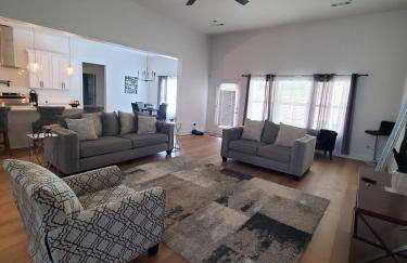 Modern 4BR 3BA Family Retreat Douglasville - Foto 1