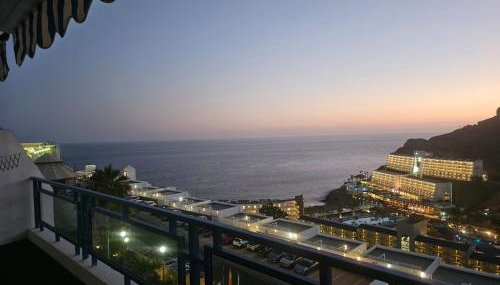 Charming Apartment with Terrace, Swimming pool and Sea views - Foto 2