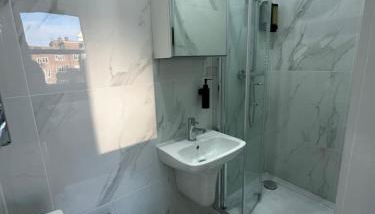 London Airports easy to reach - Foto 3