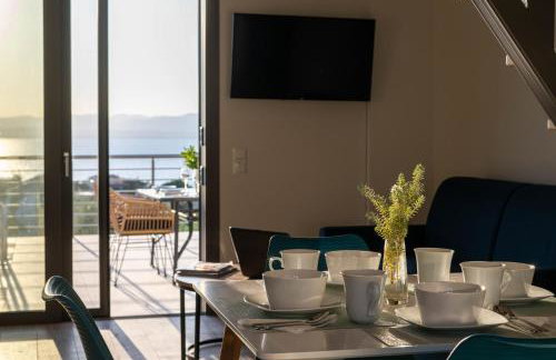 A V Luxury Apartments with Private Pools - Photo 12