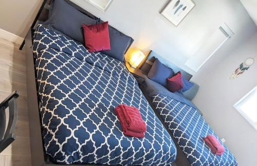 Lucky Charm 4 Bedroom Mid-City Apartment - Photo 46