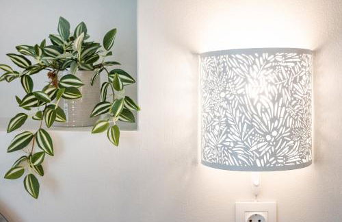 Sunny yard apartments - Photo 11