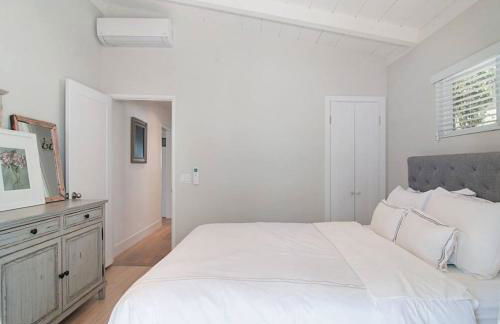 Walk to Beach, AC, Firepit, Grill - Foto 6