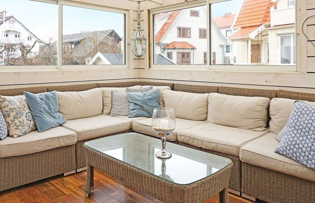 Villa in Town Near Sea and Beach - Foto 10