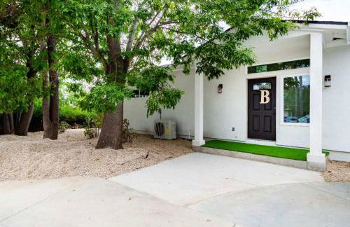 Cozy 2BR Home Mountain Views Pet Friendly - Foto 7