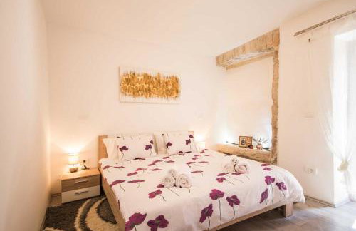 Villa Milena, a Rustic Summer Haven with Pool, Pets Welcome! - Foto 21