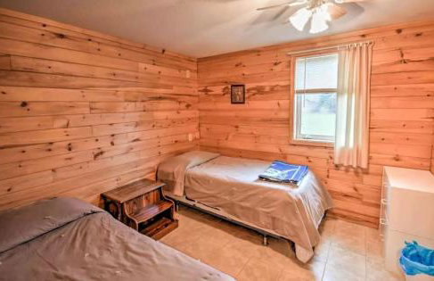 Charming Four-Bedroom Cabin Rental near Long Lake in Aroostook County, Maine - Foto 13