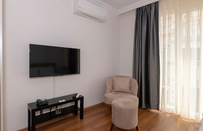 Joy Suites - Photo 53