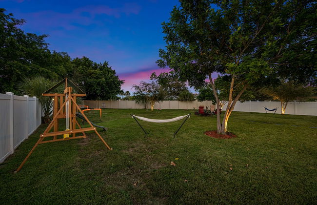 Paradise Haven- Amazing 4BR Oasis With Pool - Foto 37