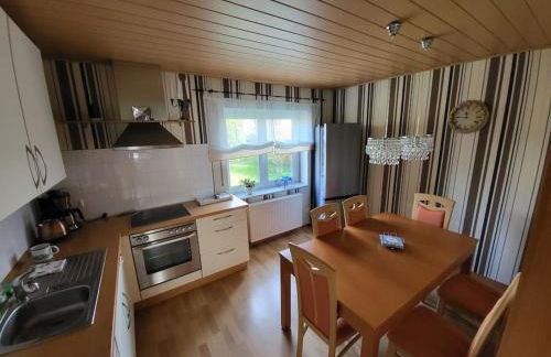 Schöne Wohnung mit eigenem Eingang und Parkplatz - Photo 8