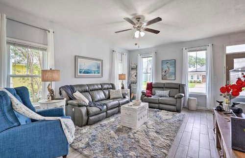 Modern PCB Home with Private Yard and Pool Access - Foto 3