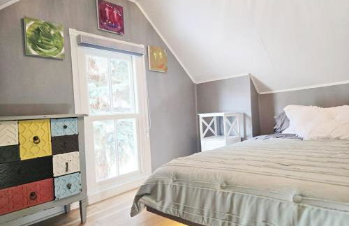 Charming Downtown Apartment in Victorian Home with Mountain Views - Foto 11