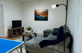 Spacious 4BR home w 2BA, a workspace & king bed! - Foto 64