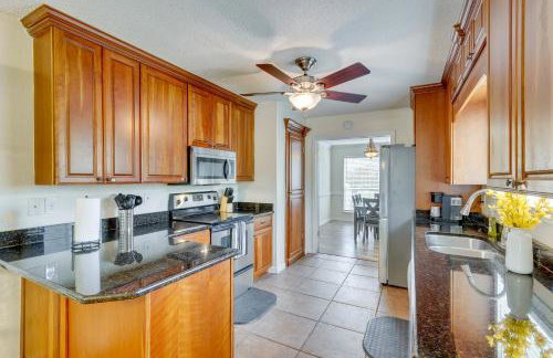 Mary Esther Home with Private Pool and Fireplace! - Foto 10