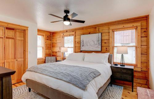 Whiskey Hills - Newly Remodeled Luxury Cabin with Hot Tub, Incredible Views close to Asheville, walk to Hatley Pointe & Ski! - Foto 49