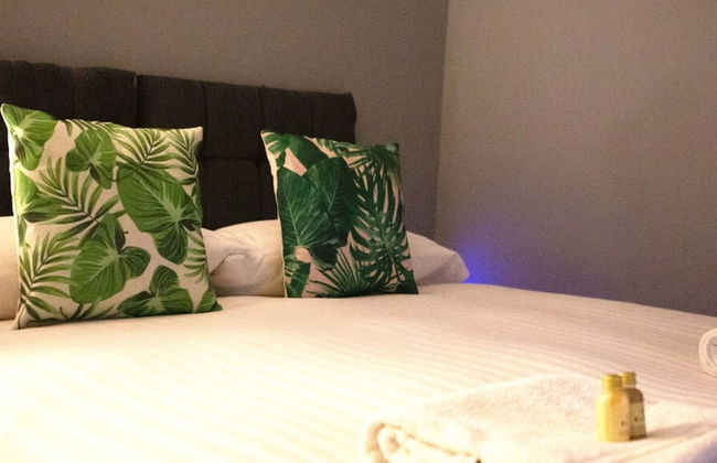 The Gathering Liver House - Hot Tub - Near Liverpool - Foto 8