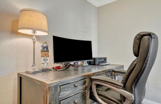 The Crown House 4b Pool Home 6 Mins to IR Beach - Photo 14