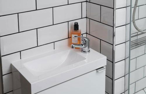 Home from Home Garden Free Parking Long Term Stays - Foto 25