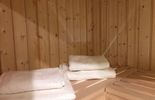 Family & Business Sauna Tężnia Apartments No18 Leśny nad Zalewem Cedzyna -1 Bedroom with Private Sauna, Bath with Hydromassage , Terrace, Parking, Catering Options - Foto 3