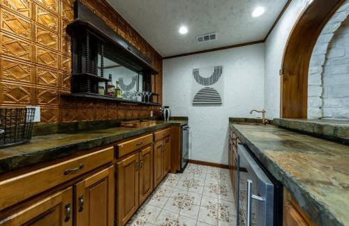 Magnificent 90-acre Texas Ranch Estate On San Marcos River - 5 Bedrooms - Newly Renovated & Professionally Furnished 9t Ranch By Boutiq - Foto 14